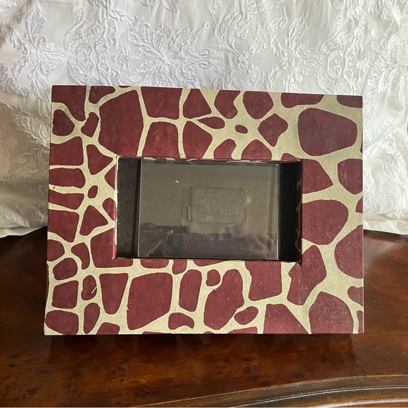 Floral Patterned Picture Frame - Picture 5 of 14
